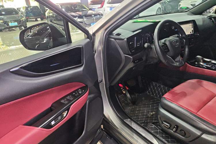 Used Lexus NX 2022 350h Front-Wheel-Drive Innovation Edition Driver Seat
