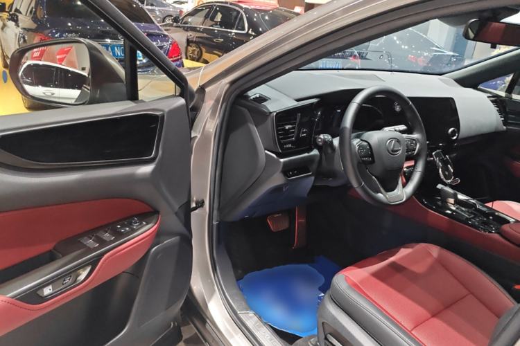 Used Lexus NX 2022 350h Front-Wheel-Drive Innovation Edition Driver Seat