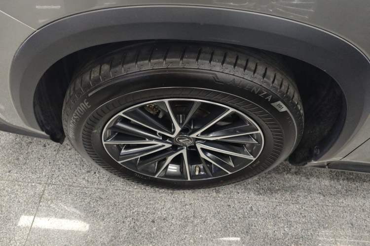 Used Lexus NX 2022 260 Front-Wheel Drive Chuan Yue Edition Exterior 4
