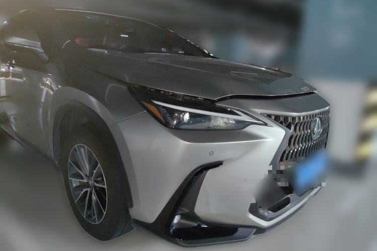 Used Lexus NX 2022 350h Front-Wheel-Drive Innovation Edition Front Right 45 Deg