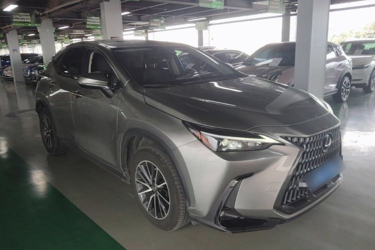 Used Lexus NX 2022 350h Front-Wheel-Drive Innovation Edition Front Right 45 Deg