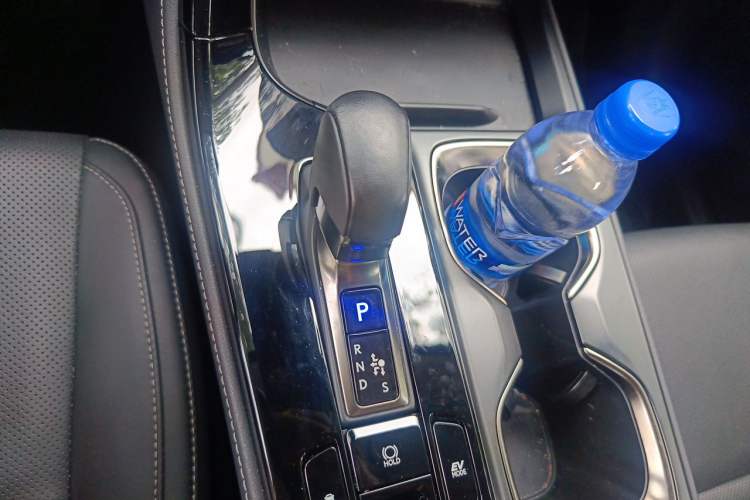 Used Lexus NX 2022 350h Front-Wheel-Drive Innovation Edition Gear Lever