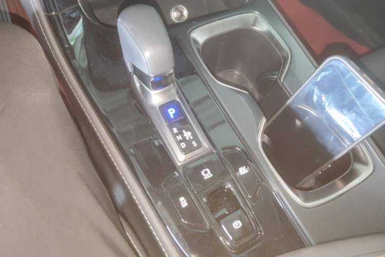 Used Lexus NX 2022 350h Front-Wheel-Drive Innovation Edition Gear Lever