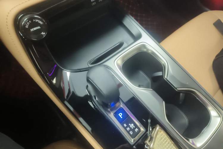 Used Lexus NX 2022 260 Front-Wheel Drive Chuan Yue Edition Gear Lever