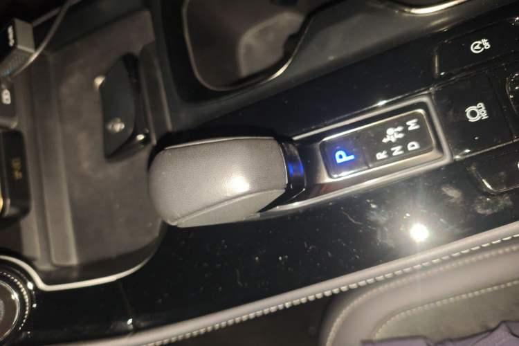 Used Lexus NX 2022 260 Front-Wheel Drive Chuanchi Edition Gear Lever