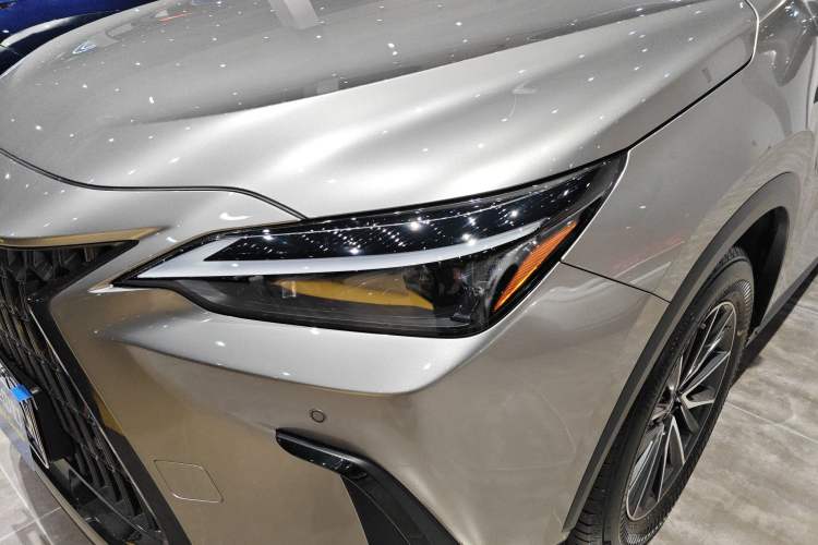Used Lexus NX 2022 350h Front-Wheel-Drive Innovation Edition Left Front Headlight