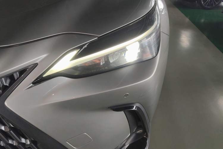 Used Lexus NX 2022 350h Front-Wheel-Drive Innovation Edition Left Front Headlight