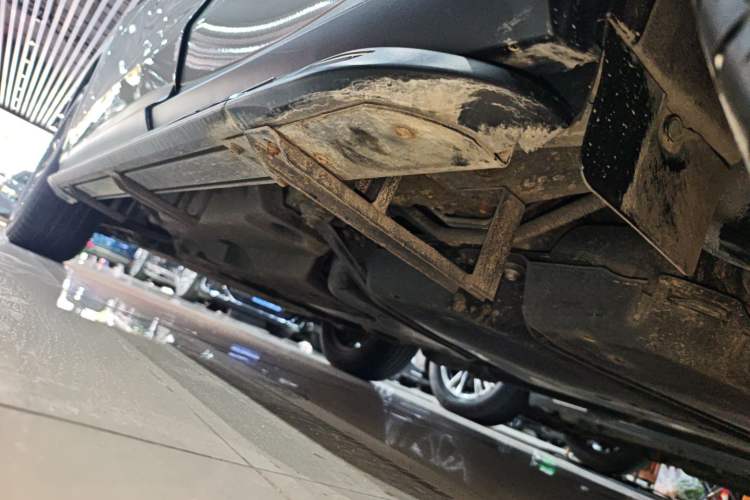 Used Lexus NX 2022 350h Front-Wheel-Drive Innovation Edition Left Side Sill