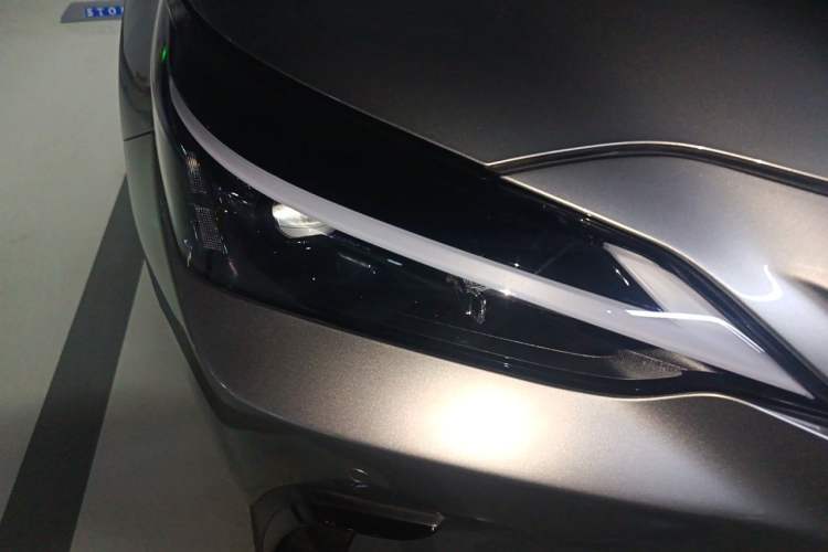 Used Lexus NX 2022 350h Front-Wheel-Drive Innovation Edition Right Front Headlight