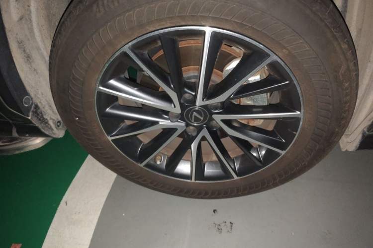 Used Lexus NX 2022 260 Front-Wheel Drive Chuanchi Edition Right Front Wheel Hub
