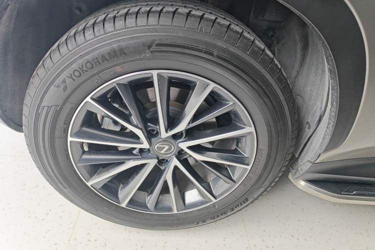 Used Lexus NX 2022 260 Front-Wheel Drive Chuanchi Edition Right Rear Wheel Hub