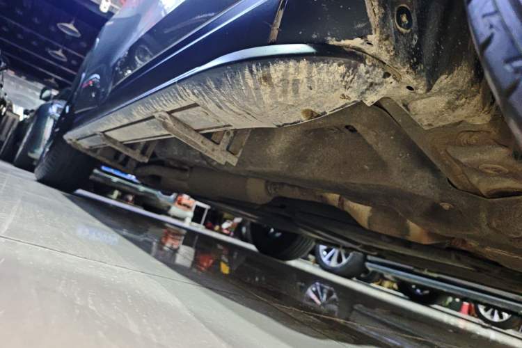 Used Lexus NX 2022 350h Front-Wheel-Drive Innovation Edition Right Side Sill