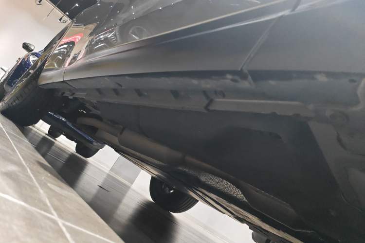 Used Lexus NX 2022 350h Front-Wheel-Drive Innovation Edition Right Side Sill