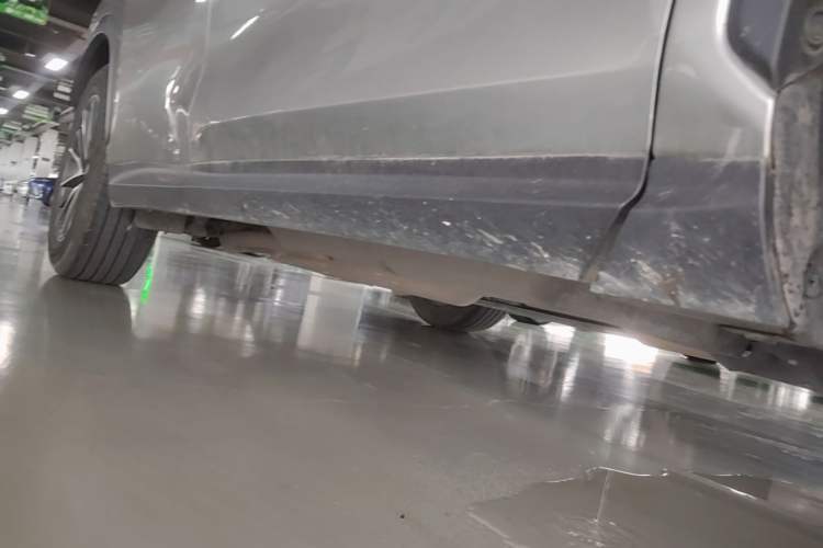 Used Lexus NX 2022 350h Front-Wheel-Drive Innovation Edition Right Side Sill