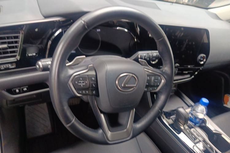 Used Lexus NX 2022 350h Front-Wheel-Drive Innovation Edition Steering Wheel