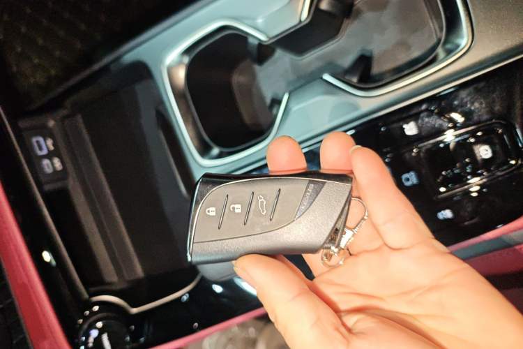Used Lexus NX 2022 350h Front-Wheel-Drive Innovation Edition Vehicle Key