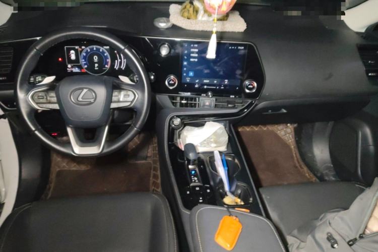 Used Lexus NX 2022 260 Front-Wheel Drive Chuan Yue Edition Center Console