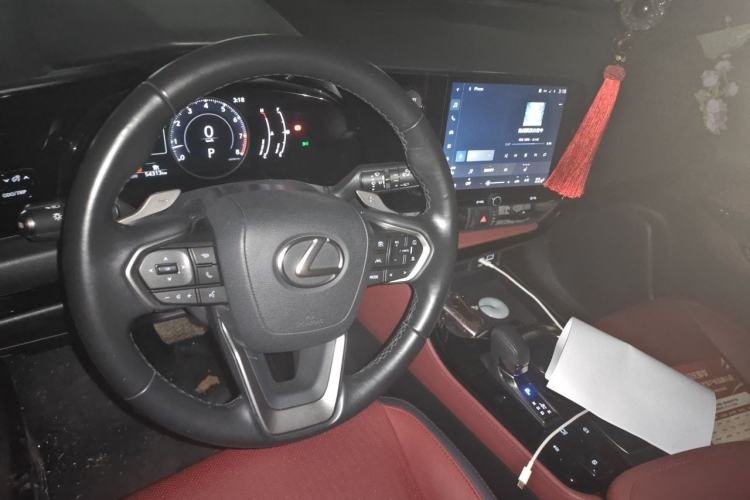 Used Lexus NX 2022 260 Front-Wheel Drive Chuan Yue Edition Center Console