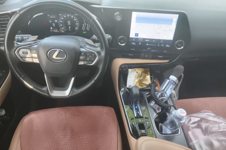 Used Lexus NX 2022 350h Front-Wheel-Drive Innovation Edition Center Console