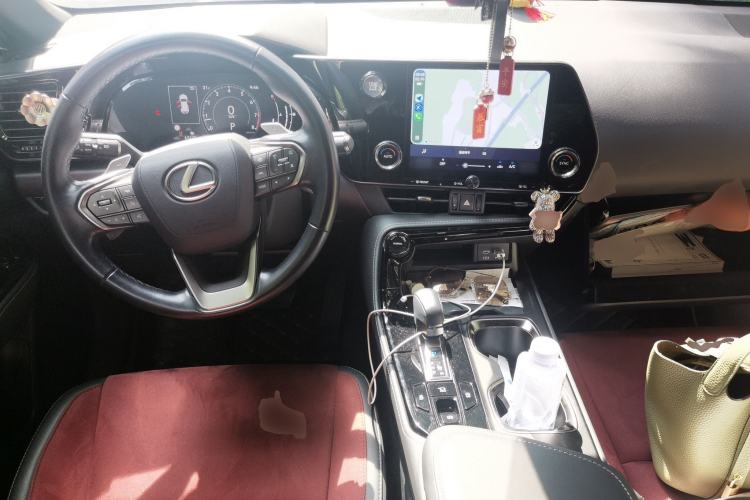 Used Lexus NX 2022 260 Front-Wheel Drive Chuanchi Edition Center Console