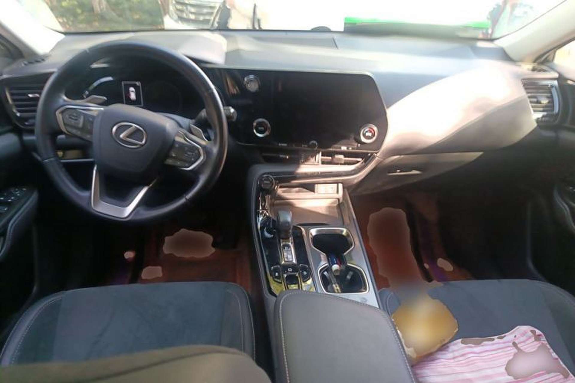 Used Lexus NX 2022 260 Front-Wheel Drive Chuanchi Edition Center Console