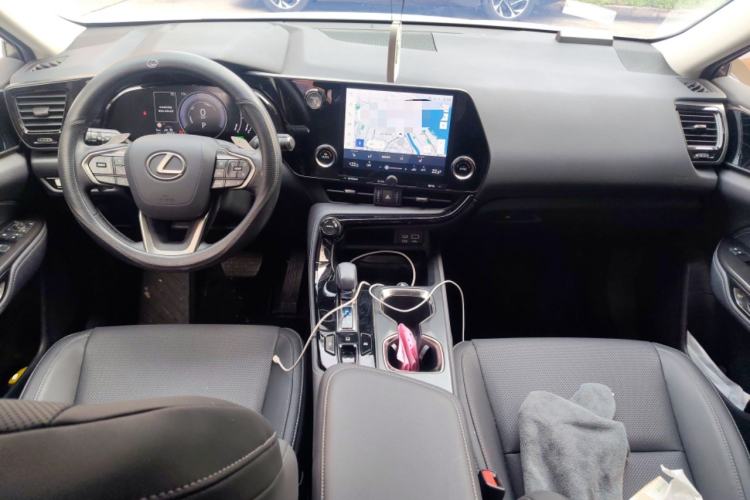 Used Lexus NX 2022 350h Front-Wheel-Drive Innovation Edition Center Console