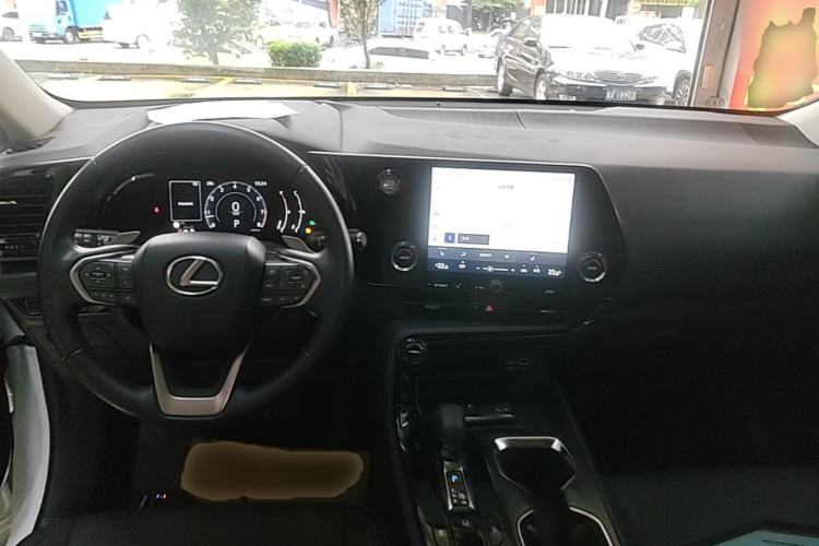 Used Lexus NX 2022 260 Front-Wheel Drive Chuan Yue Edition Center Console