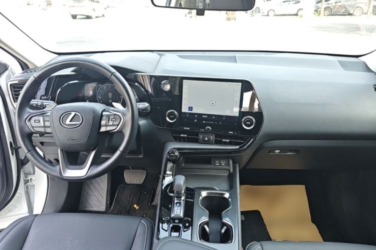 Used Lexus NX 2022 260 Front-Wheel Drive Chuan Yue Edition Center Console