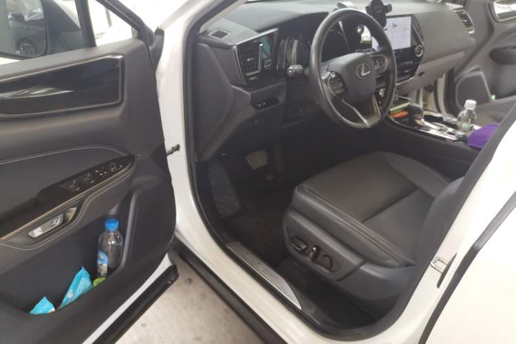 Used Lexus NX 2022 350h Front-Wheel-Drive Innovation Edition Driver Seat
