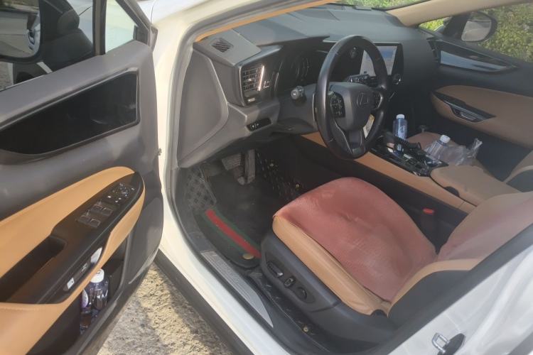 Used Lexus NX 2022 350h Front-Wheel-Drive Innovation Edition Driver Seat