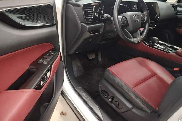 Used Lexus NX 2022 350h Front-Wheel-Drive Innovation Edition Driver Seat