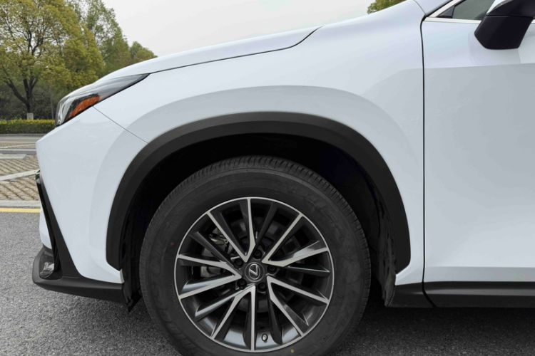 Used Lexus NX 2022 350h Front-Wheel-Drive Innovation Edition Exterior 1