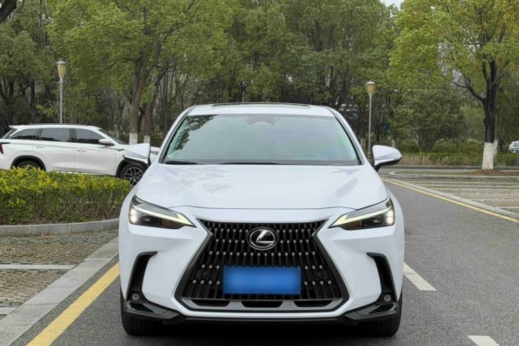 Used Lexus NX 2022 350h Front-Wheel-Drive Innovation Edition Exterior 2