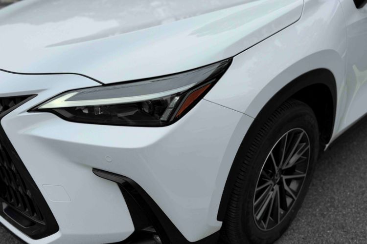 Used Lexus NX 2022 350h Front-Wheel-Drive Innovation Edition Exterior 4