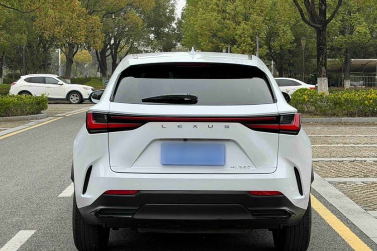 Used Lexus NX 2022 350h Front-Wheel-Drive Innovation Edition Exterior 6