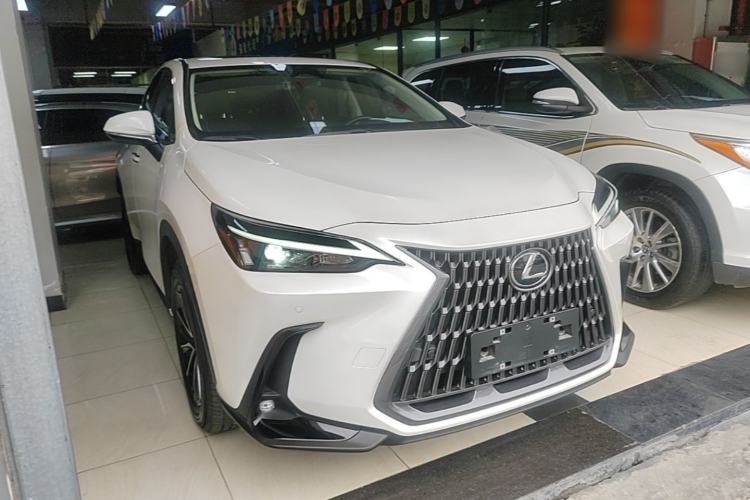 Used Lexus NX 2022 260 Front-Wheel Drive Chuan Yue Edition Front Right 45 Deg