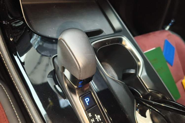 Used Lexus NX 2022 350h Front-Wheel Drive Xinchichi Edition Gear Lever