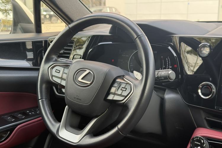 Used Lexus NX 2022 260 Front-Wheel Drive Chuan Yue Edition Interior 8