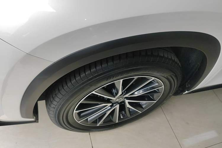 Used Lexus NX 2022 260 Front-Wheel Drive Chuan Yue Edition Left Front Wheel Hub