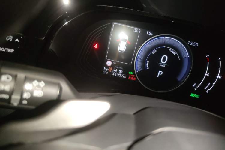 Used Lexus NX 2022 350h Front-Wheel-Drive Innovation Edition Odometer Close Up