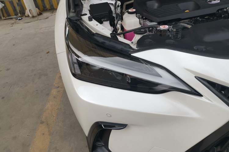 Used Lexus NX 2022 350h Front-Wheel-Drive Innovation Edition Right Front Headlight
