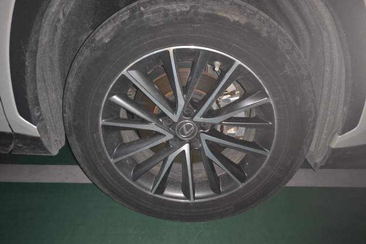 Used Lexus NX 2022 260 Front-Wheel Drive Chuan Yue Edition Right Front Wheel Hub