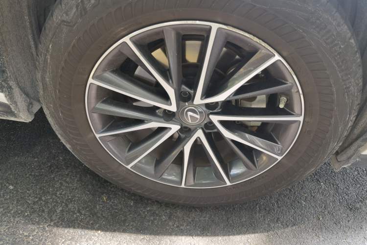Used Lexus NX 2022 260 Front-Wheel Drive Chuanchi Edition Right Front Wheel Hub