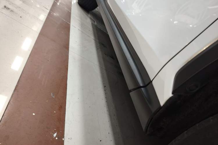 Used Lexus NX 2022 350h Front-Wheel-Drive Innovation Edition Right Side Sill