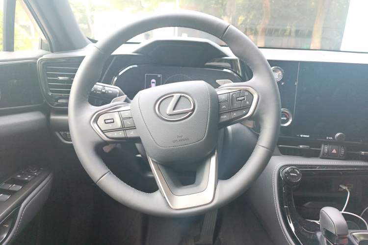 Used Lexus NX 2022 260 Front-Wheel Drive Chuanchi Edition Steering Wheel