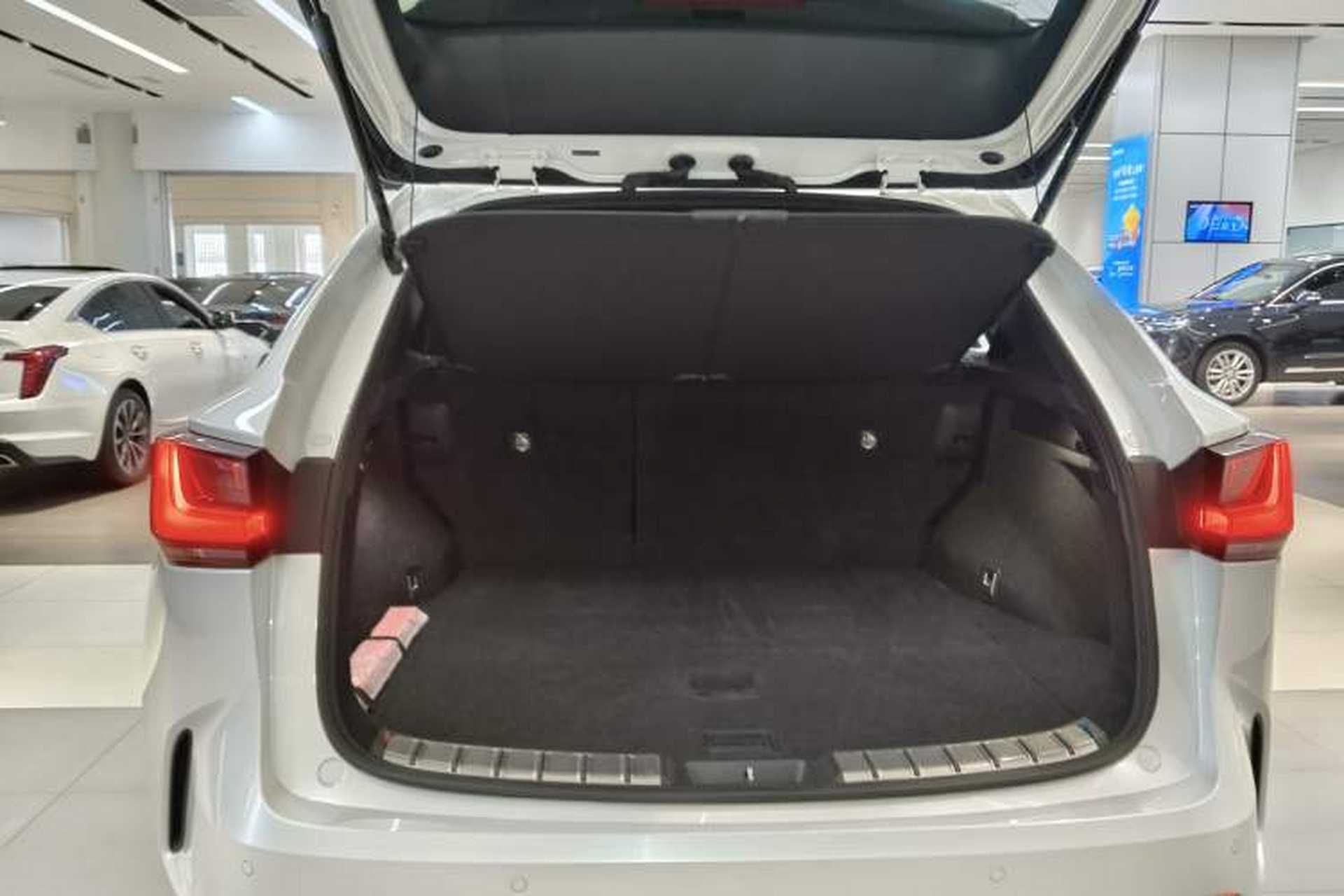 Used Lexus NX 2022 260 Front-Wheel Drive Chuan Yue Edition Trunk