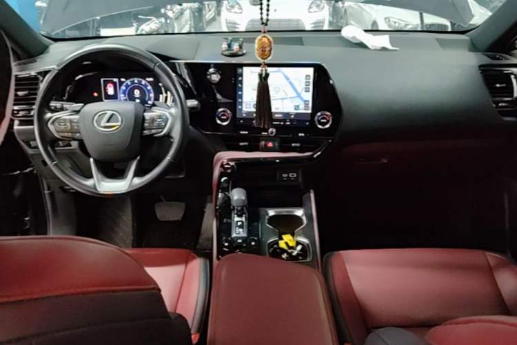Used Lexus NX 2023 260 Front-Wheel Drive Chuan Yue Edition Center Console