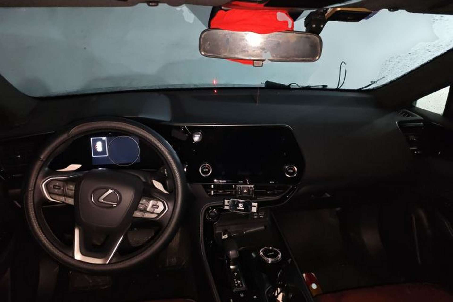 Used Lexus NX 2023 350h Front-Wheel-Drive Xinchichi Version Center Console