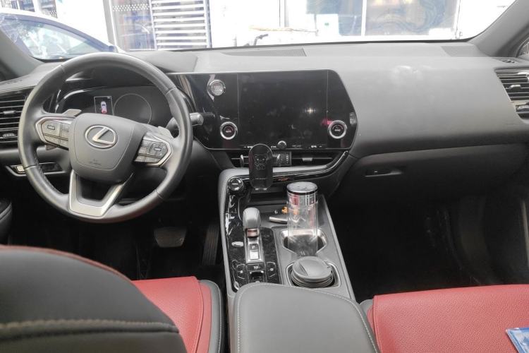Used Lexus NX 2023 260 Front-Wheel Drive Chuanchi Edition Center Console