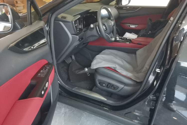 Used Lexus NX 2023 260 Front-Wheel Drive Chuan Yue Edition Driver Seat